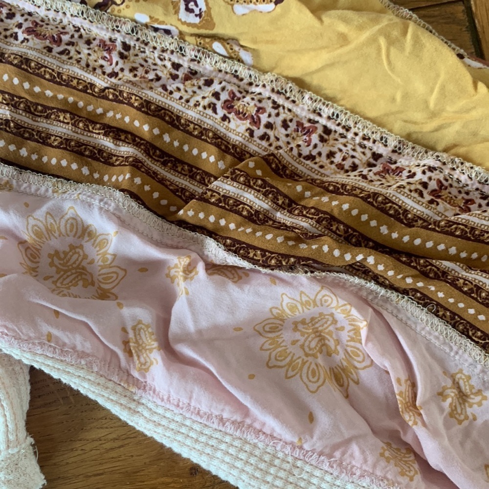 Free People We The Free Blossom Thermal Top Women’s Rose Waffle Shirt Size Small - Picture 9 of 9